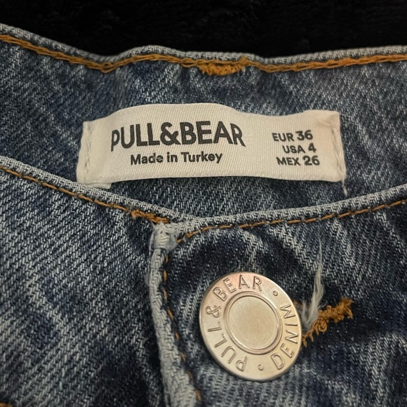 Pull&Bear 90s straight leg jean w/ rips and split hem in blue - Picture 11 of 14